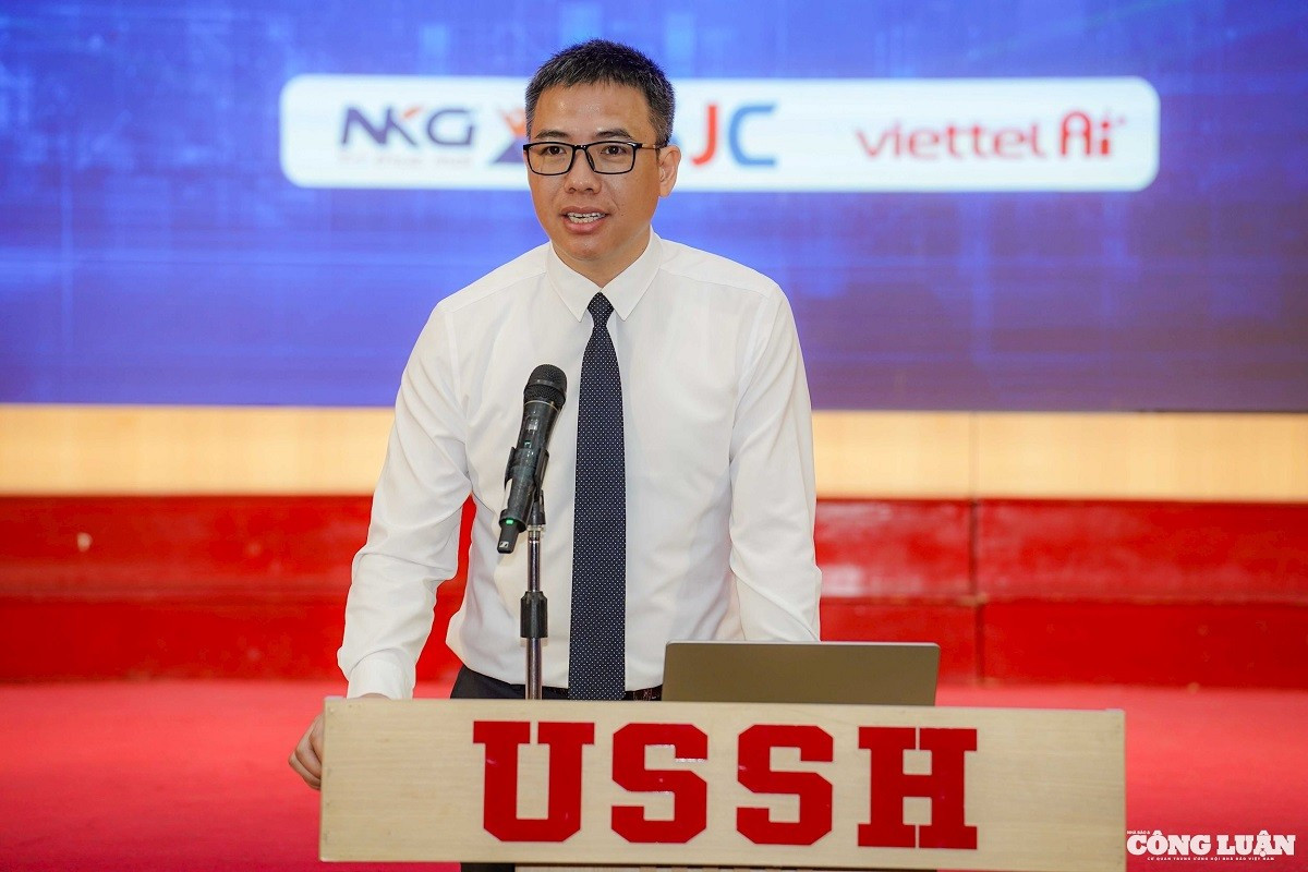 Phan Van Kien, directeur de l’Institut de formation en journalisme et communication de l’Université des Sciences sociales et humaines relevant de l’Université nationale du Vietnam à Hanoi. Photo : congluan. phan-van-kien-congluan.jpg