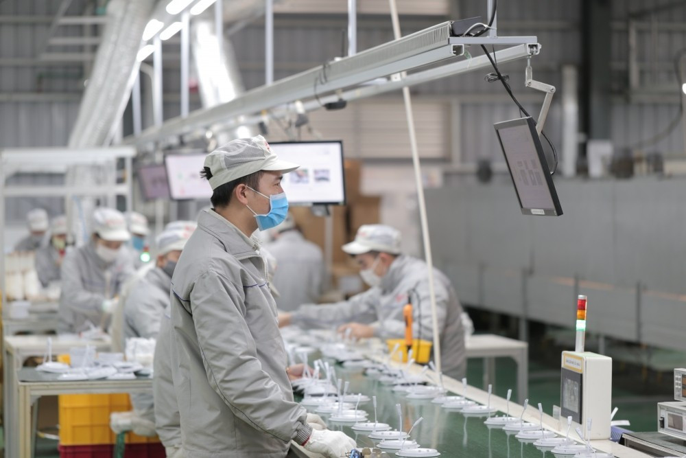Le Vietnam figure parmi les leaders mondiaux en matière d’adoption de l’IA en entreprise, selon Microsoft. Photo : MOF. dn-a.jpg