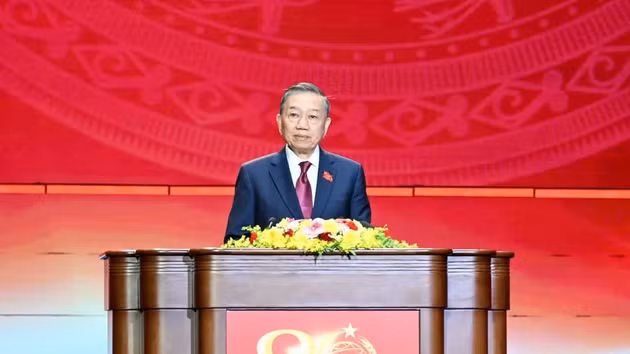 Le secrétaire général du Parti et président vietnamien, To Lam, lors de la cérémonie marquant le 80e anniversaire de la Journée traditionnelle des Forces de sécurité populaire, le 11 juillet à Hanoï. Photo : NDEL