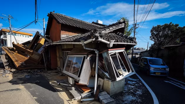 Une maison endommagée après le séisme dans la préfecture de Kumamoto, au Japon, le 29 juillet 2026. Photo : Xinhua. 