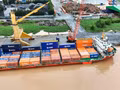 Le premier navire porte-conteneurs en provenance du port de Nanning (province du Guangxi, Chine) est arrivé au port de Cân Tho le 24 septembre. Photo : Trung Pham/vnexpress.net