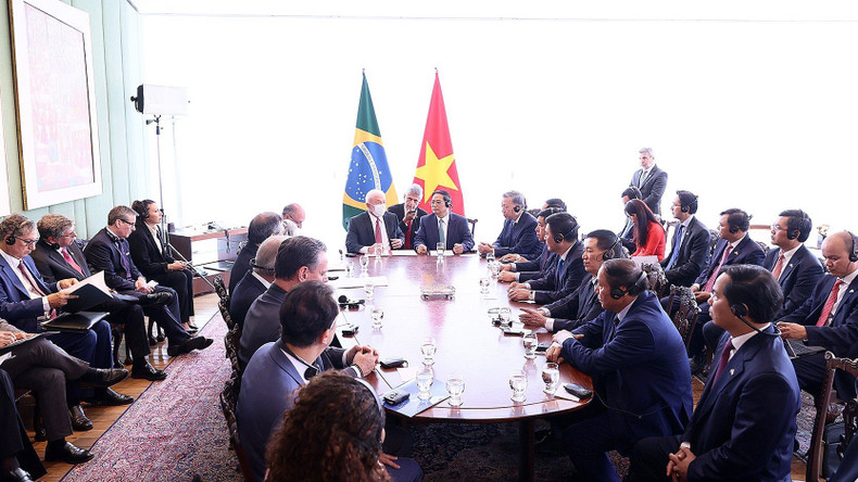 Entretien entre le Premier ministre Pham Minh Chinh et le Président Luiz Inacio Lula da Silva. Photo : congthuong.vn Entretien entre le Premier ministre Pham Minh Chinh et le Président Luiz Inacio Lula da Silva. Photo : congthuong.vn