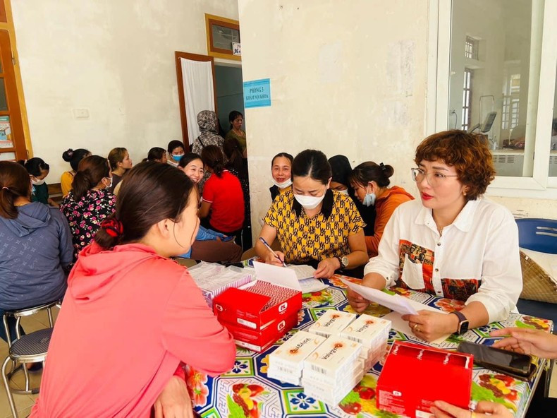 En 2021, l'espérance de vie moyenne au Vietnam est de 74 ans, et celle du monde est de 73 ans. Photo : NDEL. En 2021, l'espérance de vie moyenne au Vietnam est de 74 ans, et celle du monde est de 73 ans. Photo : NDEL.