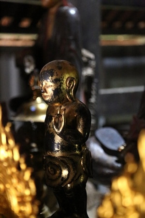 Les statues de la pagode Duc Son contiennent non seulement une valeur spirituelle, mais ont également une grande valeur artistique. Photo : VOV Les statues de la pagode Duc Son contiennent non seulement une valeur spirituelle, mais ont également une grande valeur artistique. Photo : VOV