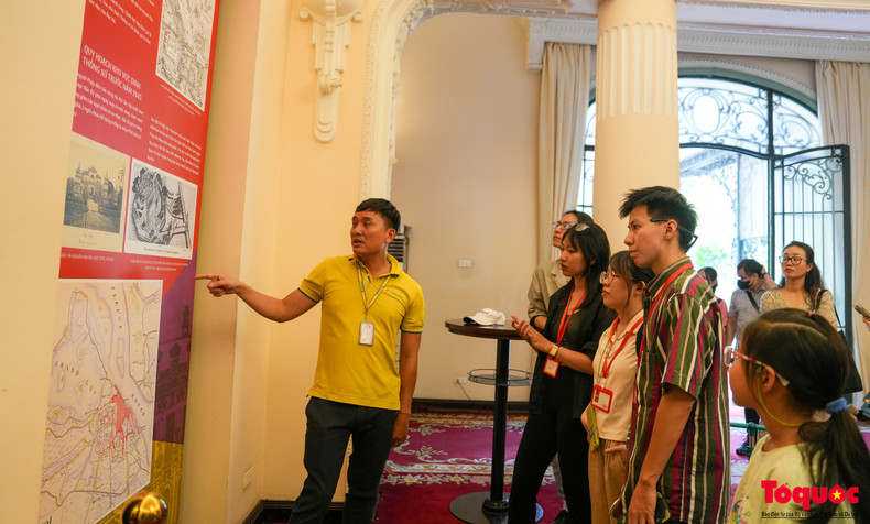 Le Festival de design créatif de Hanoï 2024, sur le thème « Carrefour créatif », offrira au public différentes expériences, aidant la communauté à apprécier davantage l'histoire et à inspirer la créativité pour hériter et perpétuer la valeur créative laissée par les générations précédentes. Le Festival de design créatif de Hanoï 2024, sur le thème « Carrefour créatif », offrira au public différentes expériences, aidant la communauté à apprécier davantage l'histoire et à inspirer la créativité pour hériter et perpétuer la valeur créative laissée par les générations précédentes.