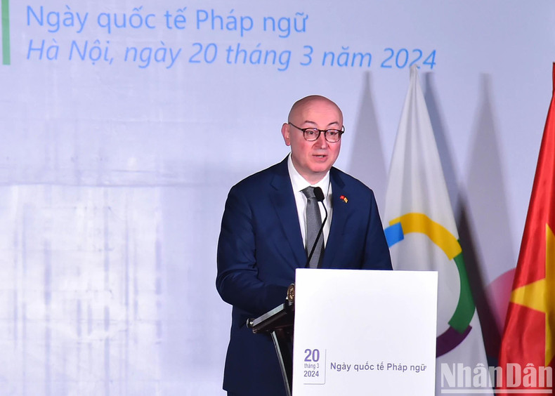 Pierre du Ville, chef de la délégation Wallonie-Bruxelles au Vietnam, président de GADIF, prend la parole.