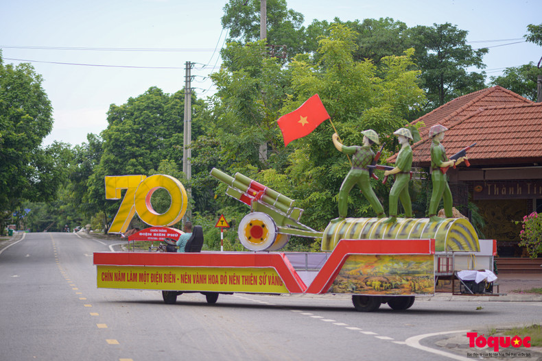 La maquette des 70 ans de victoire de Diên Biên Phu. La maquette des 70 ans de victoire de Diên Biên Phu.