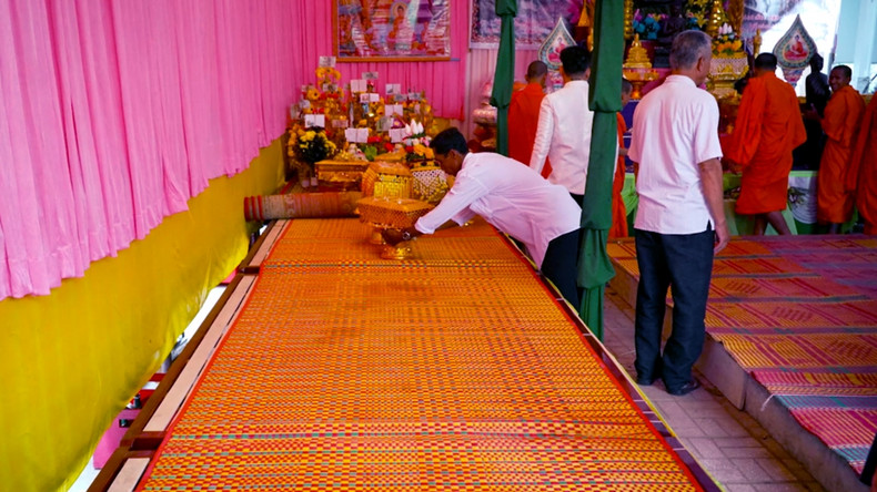 Les longues nattes sont souvent utilisées lors des fêtes du peuple khmer. Photo : VOV.