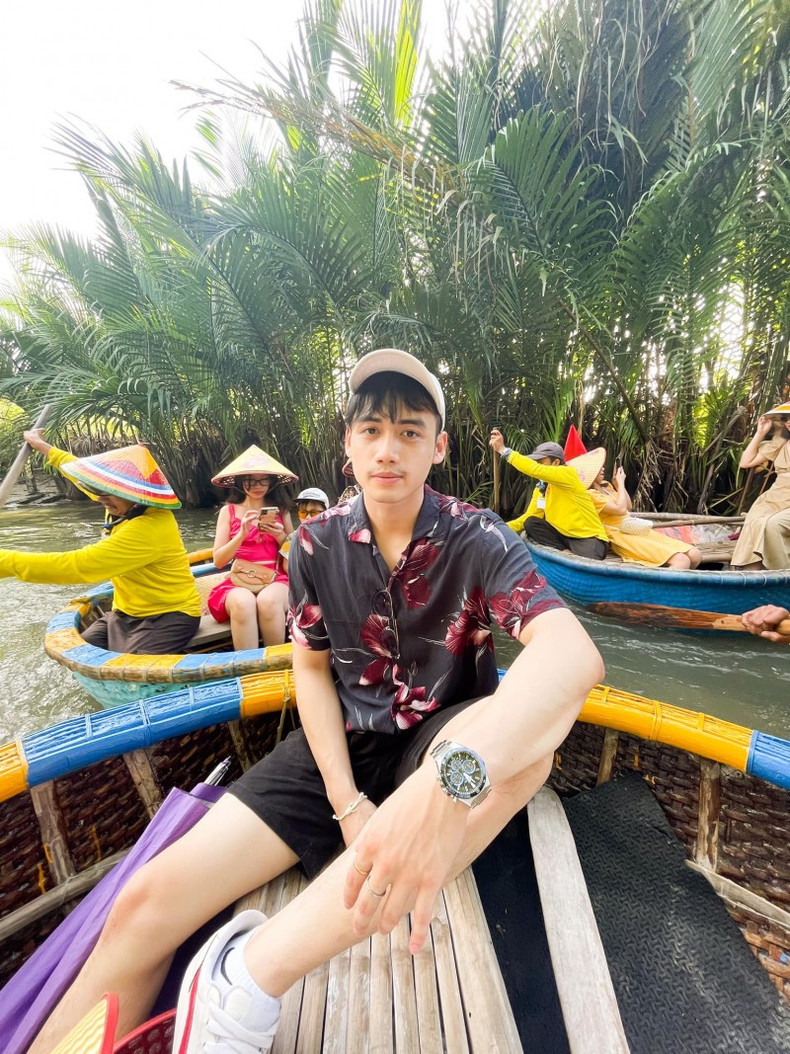 Ketsana Keobounmee lors de son voyage à Hoi An, Quang Nam. Photo : thoidai.com.vn Ketsana Keobounmee lors de son voyage à Hoi An, Quang Nam. Photo : thoidai.com.vn