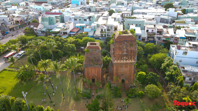 Les tours jumelles sont des symboles des prouesses architecturales et de la richesse culturelle de la civilisation de Cham.