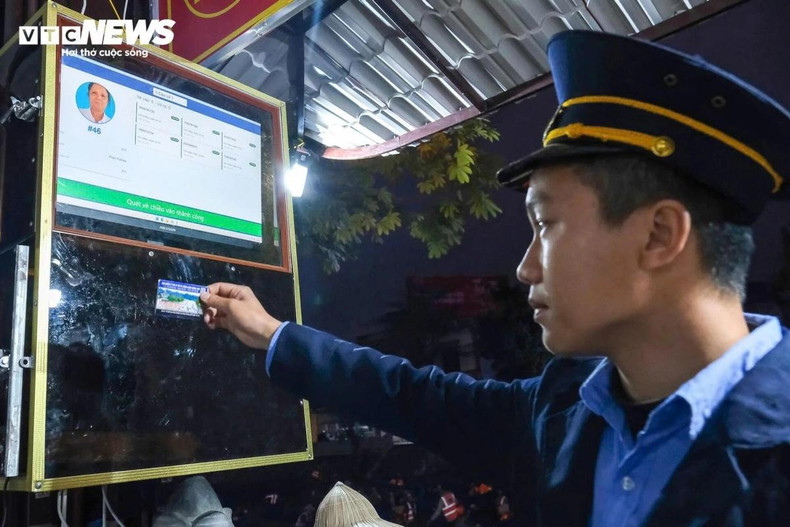 Le système de billet électronique permet un contrôle facile et rapide, réduisant les embouteillages, empêchant les billets contrefaits et améliorant l’expérience des visiteurs. Le système de billet électronique permet un contrôle facile et rapide, réduisant les embouteillages, empêchant les billets contrefaits et améliorant l’expérience des visiteurs.