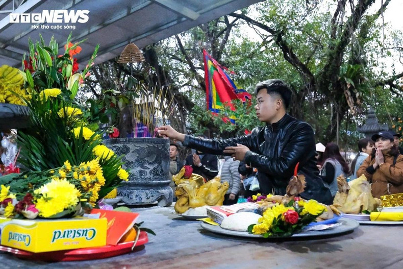 Pour les jeunes, c’est aussi l’occasion de rechercher de nouvelles relations et d’élargir leurs contacts sociaux. Pour les jeunes, c’est aussi l’occasion de rechercher de nouvelles relations et d’élargir leurs contacts sociaux.