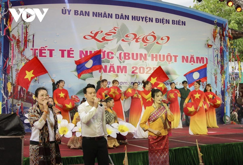 …ouvrant une série d’activités d’engagement communautaire tout au long de la Fête.