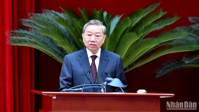 Le secrétaire général du Comité central du Parti, Tô Lâm, prononce le discours d'ouverture. Photo : NDEL. Le secrétaire général du Comité central du Parti, Tô Lâm, prononce le discours d'ouverture. Photo : NDEL.