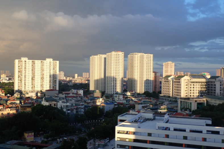 Le Parti, l’Assemblée nationale et le gouvernement ont accordé une attention particulière à l’orientation des politiques de logement social en 2024. Photo : VietnamPlus.