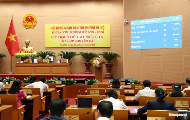 Lors de la 22e session du Conseil populaire de la ville de Hanoï. Photo : Viet Thanh. Lors de la 22e session du Conseil populaire de la ville de Hanoï. Photo : Viet Thanh.
