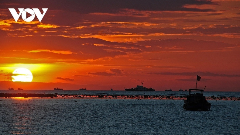 Coucher de soleil sur l’île de Ly Son... Coucher de soleil sur l’île de Ly Son...