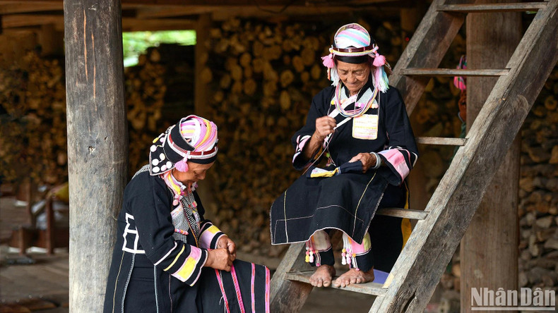 Conserver ses caractéristiques culturelles à l’ère de l’intégration n’est pas seulement une tâche, mais aussi une fierté et une responsabilité pour chaque habitant local. Conserver ses caractéristiques culturelles à l’ère de l’intégration n’est pas seulement une tâche, mais aussi une fierté et une responsabilité pour chaque habitant local.