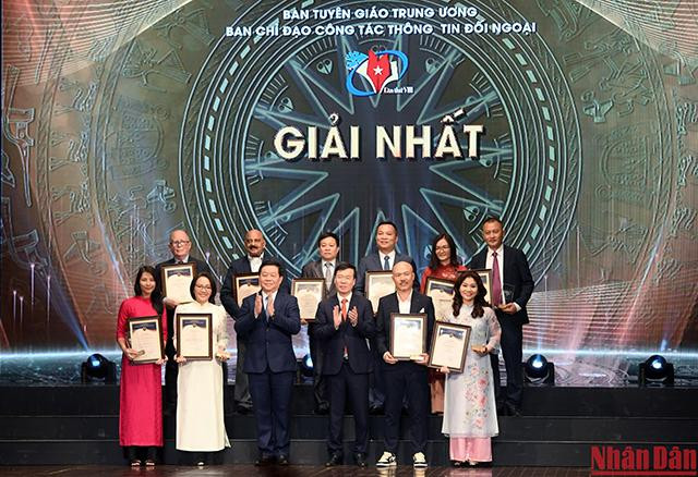 Des lauréats du 1er Prix. Photo : NDEL. Des lauréats du 1er Prix. Photo : NDEL.