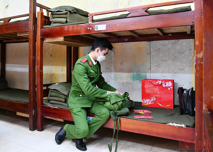 Des bus ramènent les étudiants chez eux pour les vacances du Nouvel An lunaire ảnh 2 Des bus ramènent les étudiants chez eux pour les vacances du Nouvel An lunaire ảnh 2