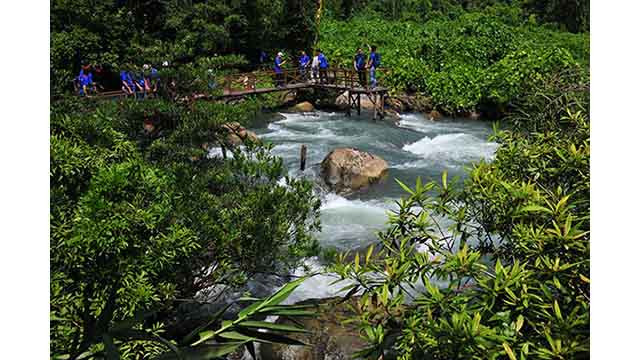 Découverte de la beauté sauvage du ruisseau Nuoc Mooc ảnh 1 Découverte de la beauté sauvage du ruisseau Nuoc Mooc ảnh 1