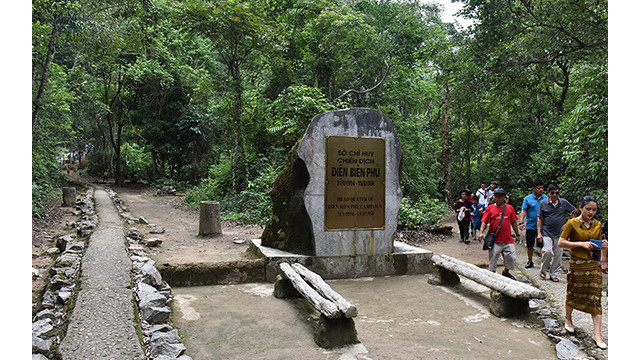 Visite du poste de commandement de la campagne de Diên Biên Phu à Muong Phang ảnh 4