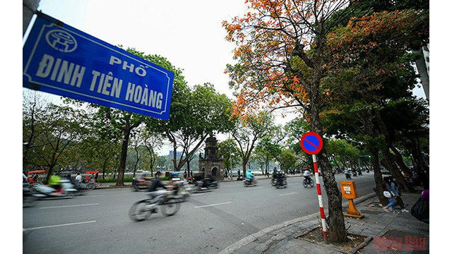 La beauté de Hanoi à la saison des feuilles mortes ảnh 7 La beauté de Hanoi à la saison des feuilles mortes ảnh 7