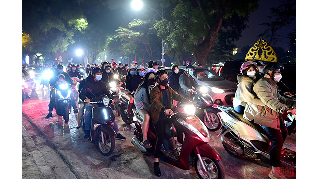 Hanoï et Hô Chi Minh-Ville célèbrent une saison de Noël spéciale ảnh 8  Hanoï et Hô Chi Minh-Ville célèbrent une saison de Noël spéciale ảnh 8