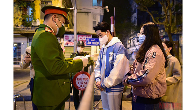 Hanoï et Hô Chi Minh-Ville célèbrent une saison de Noël spéciale ảnh 12  Hanoï et Hô Chi Minh-Ville célèbrent une saison de Noël spéciale ảnh 12