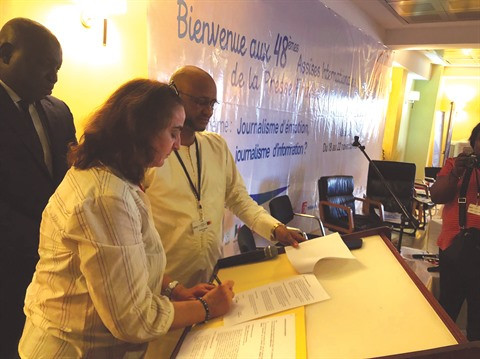 Pour un journalisme moins sensationnel et plus informatif ảnh 1