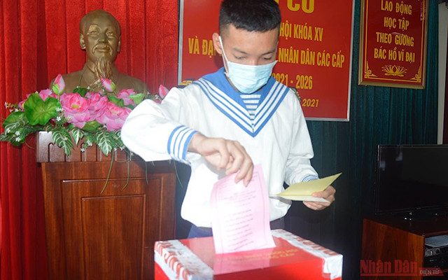 Organiser les élections anticipées dans les îles de la Mer Orientale ảnh 8 Organiser les élections anticipées dans les îles de la Mer Orientale ảnh 8