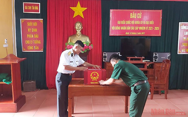 Organiser les élections anticipées dans les îles de la Mer Orientale ảnh 4 Organiser les élections anticipées dans les îles de la Mer Orientale ảnh 4