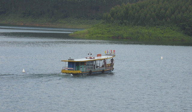 Réservoir hydroélectrique de Thac Bà, paysage de charme de Yên Bai ảnh 5 Réservoir hydroélectrique de Thac Bà, paysage de charme de Yên Bai ảnh 5