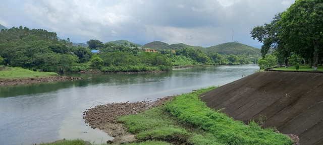 Réservoir hydroélectrique de Thac Bà, paysage de charme de Yên Bai ảnh 3 Réservoir hydroélectrique de Thac Bà, paysage de charme de Yên Bai ảnh 3