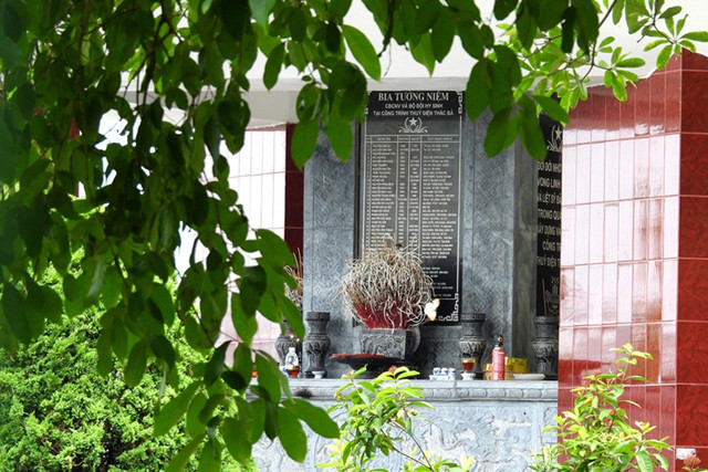 Réservoir hydroélectrique de Thac Bà, paysage de charme de Yên Bai ảnh 2 Réservoir hydroélectrique de Thac Bà, paysage de charme de Yên Bai ảnh 2