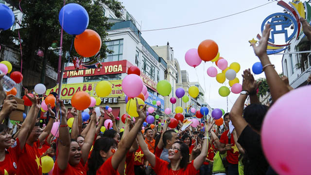 « Couleurs de la vie » à travers le regard d’anciens élèves de Hanoi ảnh 2