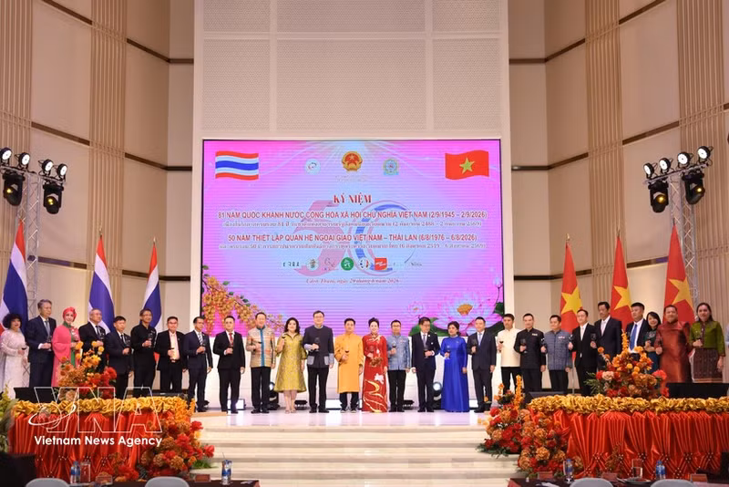 Des invités à la cérémonie marquant le 81e anniversaire de la Fête nationale du Vietnam à Khon Kaen. Photo : VNA.