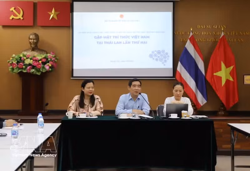 La deuxième édition de la rencontre des intellectuels vietnamiens résidant en Thaïlande. Photo : VNA.