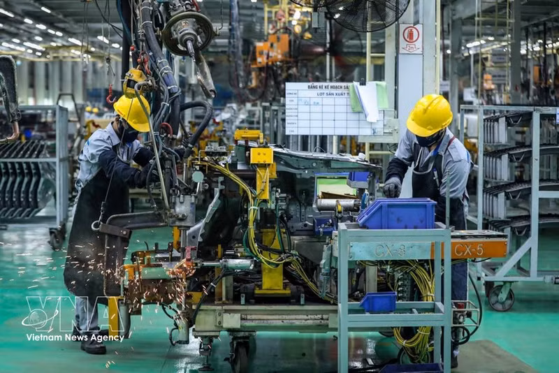 THACO mise sur un déploiement massif de technologies de pointe et d’équipements modernes pour booster la productivité et la qualité de sa gamme automobile. Photo : VNA.