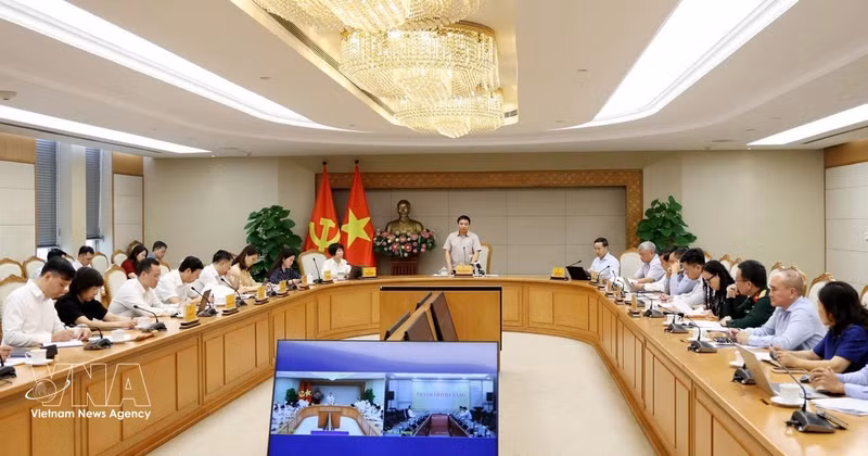 La quatrième réunion du Conseil exécutif du Centre financier international du Vietnam, tenue le 22 octobre à Hanoï. Photo : VNA.