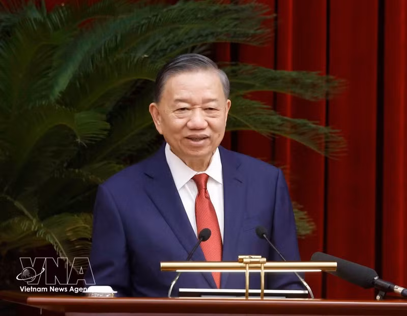 Le secrétaire général du PCV et président de la République, To Lam, prononce un discours lors de la clôture du 4e Plénum du Comité central du PCV du XIVe mandat. Photo : VNA.