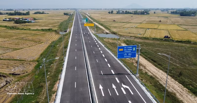 Un tronçon de l'autoroute Nord-Sud traversant la province de Dak Lak. Photo : VNA.