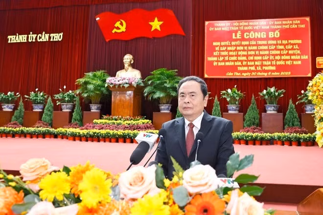 Le président de l’Assemblée nationale, Tran Thanh Man, prononce un discours lors de la cérémonie. Photo : VNA.