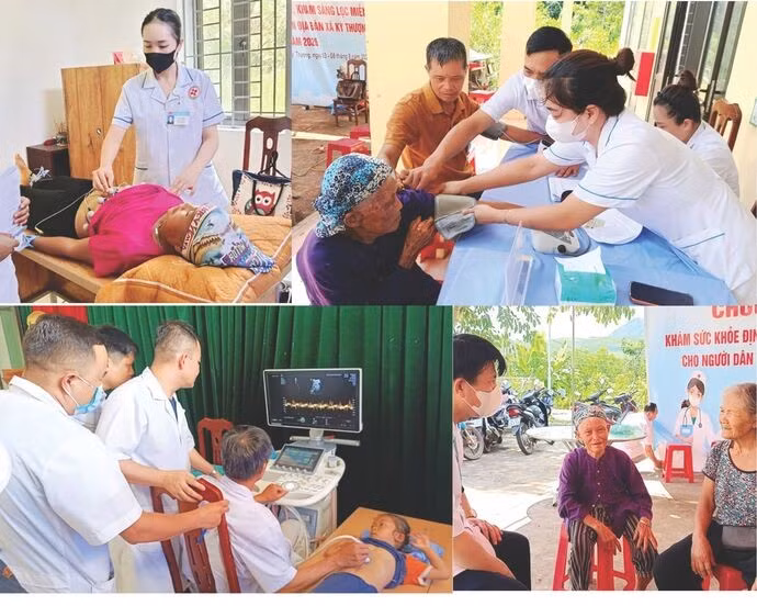 Consultations médicales gratuites en faveur des habitants de la commune de Ky Thuong, à Quang Ninh (Nord). Photo : VNA.