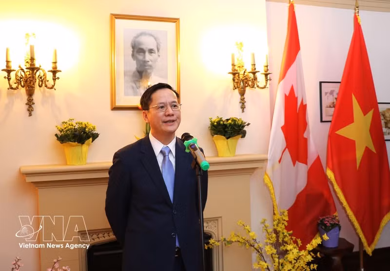 L’ambassadeur du Vietnam à Ottawa, Pham Vinh Quang. Photo : VNA.