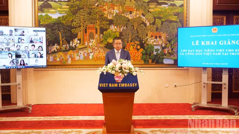 L’ambassadeur vietnamien Pham Thanh Binh à la cérémonie. Photo : NDEL.