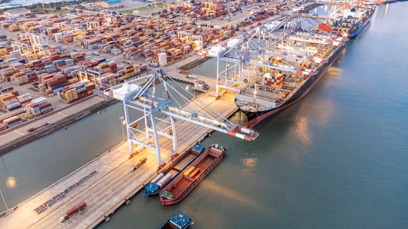 Entre 2020 et 2025, la capacité de manutention du système portuaire national a été multipliée par 1,3. Photo : vimc.co