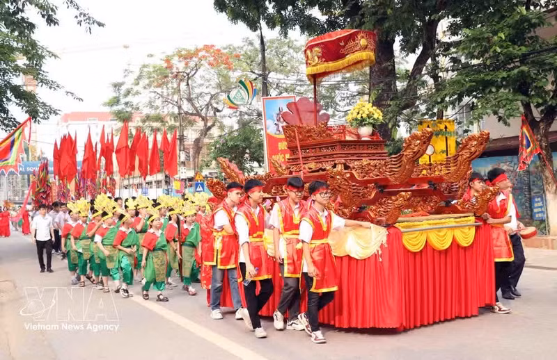 Fête des rois Hùng à Thai Nguyen. Photo : VNA.