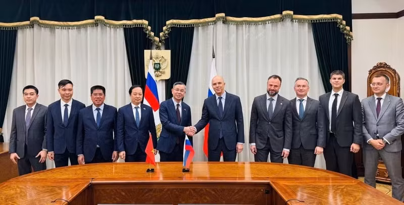 vn-ru-finance-1.jpg