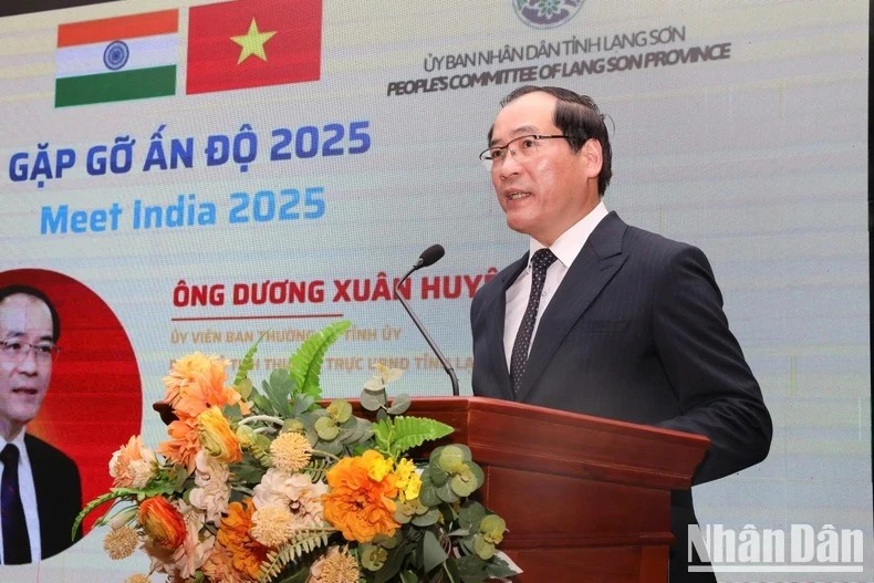 Le vice-président permanent du Comité populaire de la province de Lang Son, Duong Xuan Huyen. Photo : NDEL.